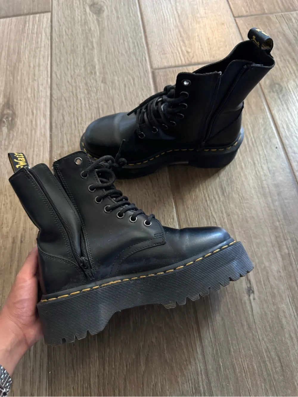 Dr. Martens classic dr
